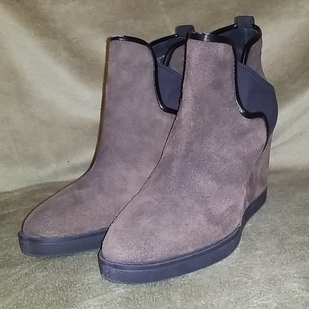 🆕️ Dark Brown Donald Pliner Heeled Ankle Boots